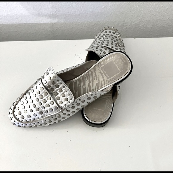 DOLCE VITA Silver, Studded Leather MULES SHOES - 8-1/2 - Picture 4 of 7